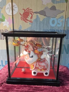 Vintage Japanese Inu Hariko Dog With Darma In Glass Showcase